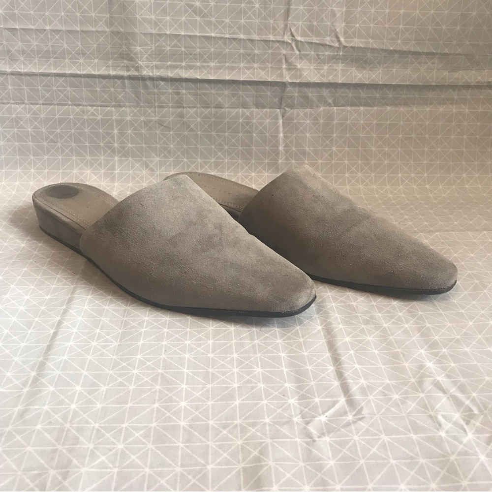 Jack Erwin Waverly Slides in Gray Suede 7